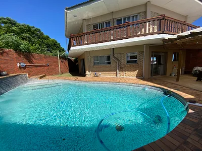 5 Bedroom House For Sale in Cintsa - 4ncX.webp