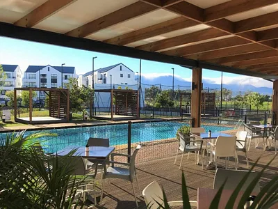 1 Bedroom Apartment To Rent in Somerset West - yM6V.webp