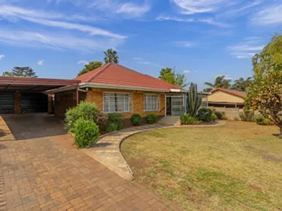 3 Bedroom House For Sale in Germiston - sOC9.webp