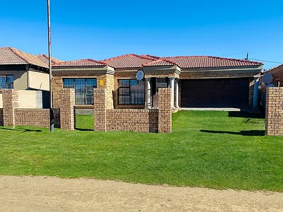 4 Bedroom House For Sale in Bethal - N1or.webp