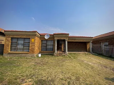 4 Bedroom House For Sale in Bethal - eMsc.webp
