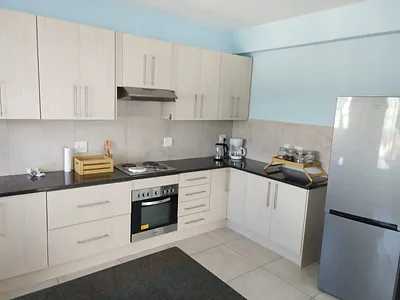 3 Bedroom House To Rent in Somerset West - NrfA.webp