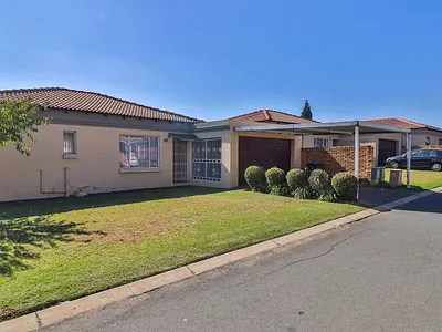 2 Bedroom Townhouse For Sale in Midrand - SWHR.webp