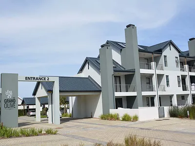 Apartment To Rent in Somerset West - jKpG.webp