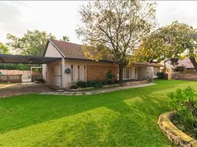 4 Bedroom House For Sale in Boksburg - jbt5.webp