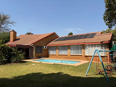 4 Bedroom House For Sale in Krugersdorp - KAAe.webp