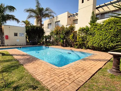 2 Bedroom Townhouse For Sale in Port Elizabeth - img
