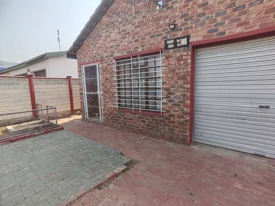 2 Bedroom Townhouse For Sale in Parys - img