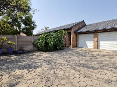 3 Bedroom Townhouse For Sale in Centurion - FmjY.webp
