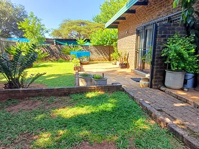5 Bedroom House For Sale in Pretoria - twBG.webp
