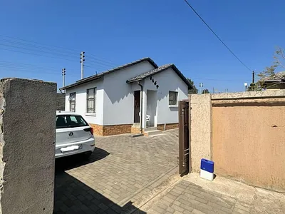 2 Bedroom House To Rent in Randburg - rfQ9.webp