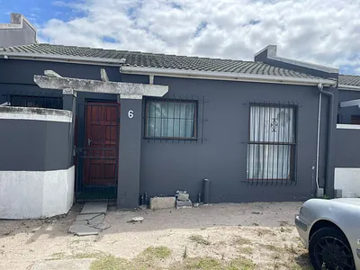 2 Bedroom House For Sale in Milnerton - 5bZ1.webp