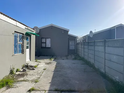 3 Bedroom House For Sale in Milnerton - 3sOa.webp