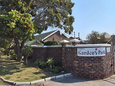 2 Bedroom Townhouse For Sale in Port Elizabeth - img