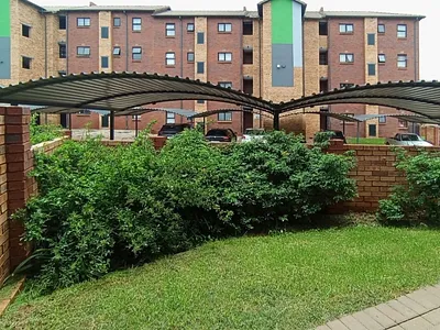 2 Bedroom Townhouse For Sale in Pretoria - KnFL.webp