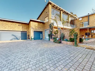 5 Bedroom House For Sale in Benoni - cQW0.webp
