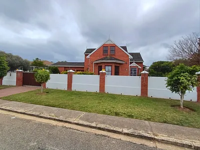 3 Bedroom House For Sale in Uitenhage - kPV2.webp
