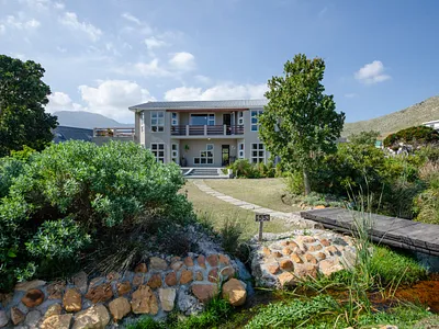 4 Bedroom House For Sale in Pringle Bay - UDOk.webp
