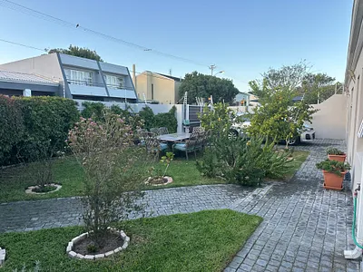 3 Bedroom House To Rent in Cape Town - img