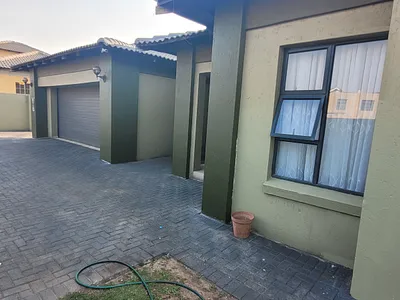 4 Bedroom House For Sale in Middelburg - PWfd.webp