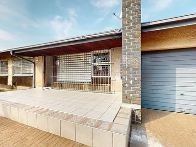 4 Bedroom House For Sale in Boksburg - e1ab.webp