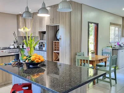 5 Bedroom House For Sale in Hilton - hsxl.webp