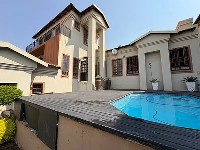 4 Bedroom House For Sale in Rustenburg - EqN7.webp