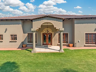 7 Bedroom House For Sale in Randfontein - sRqT.webp