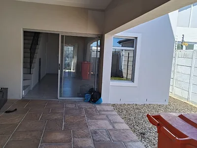 3 Bedroom House To Rent in Blouberg - XA42.webp
