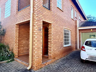 3 Bedroom Apartment To Rent in Louis Trichardt - Yshb.webp