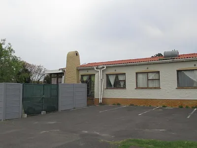 3 Bedroom House For Sale in Kraaifontein - 8mzZ.webp