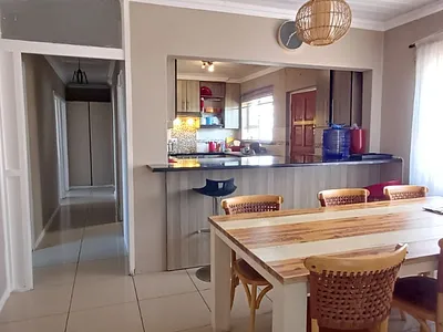 3 Bedroom House For Sale in East London - nYTk.webp