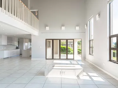 4 Bedroom Townhouse For Sale in Kloof - H49L.webp