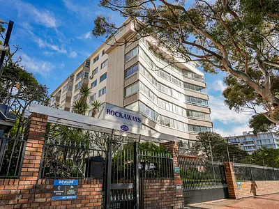 1 Bedroom Apartment For Sale in Cape Town - sLsO.webp