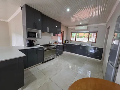 3 Bedroom House For Sale in Empangeni - heji.webp