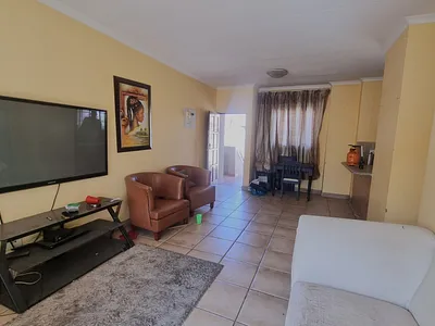 2 Bedroom Townhouse For Sale in Germiston - XKcX.webp