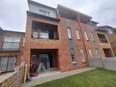 3 Bedroom Apartment For Sale in Pretoria - 26vw.webp