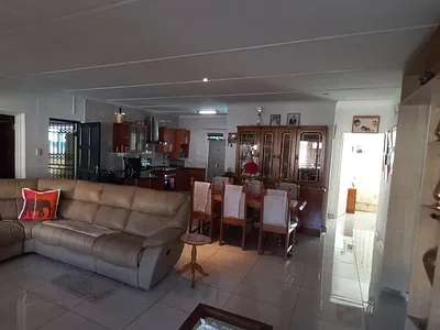 3 Bedroom Townhouse For Sale in Richards Bay - KwKn.webp