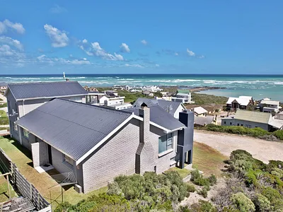 6 Bedroom House For Sale in Suiderstrand - tHAG.webp