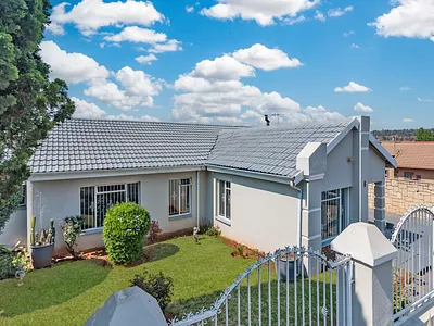 3 Bedroom House For Sale in Johannesburg - JV2A.webp