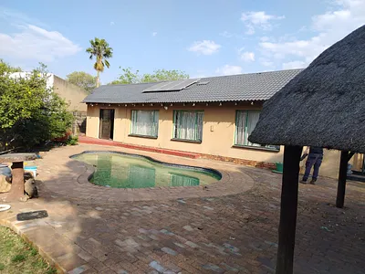 4 Bedroom House For Sale in Brakpan - 6fE4.webp