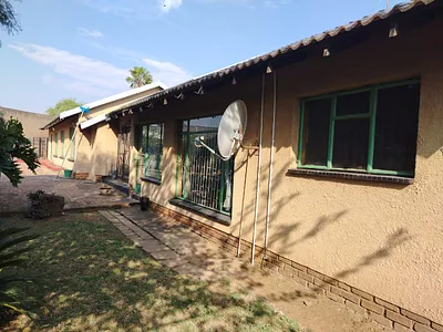 4 Bedroom House For Sale in Brakpan - lmZt.webp