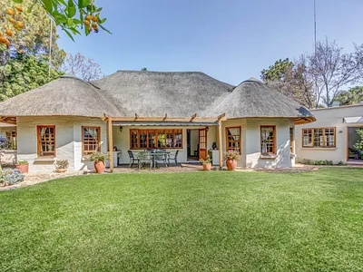 4 Bedroom House For Sale in Sandton - zIsq.webp
