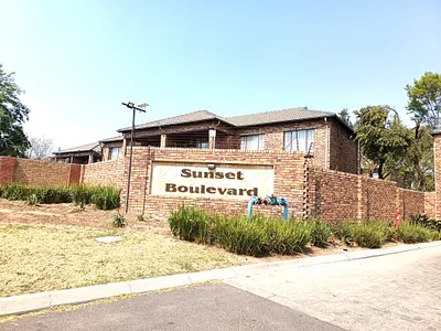 2 Bedroom Apartment For Sale in Brakpan - PZ6o.webp