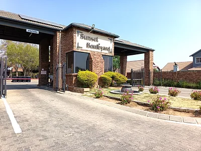 2 Bedroom Apartment For Sale in Brakpan - PjCy.webp