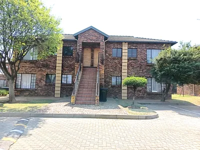 2 Bedroom Apartment For Sale in Brakpan - zPKn.webp