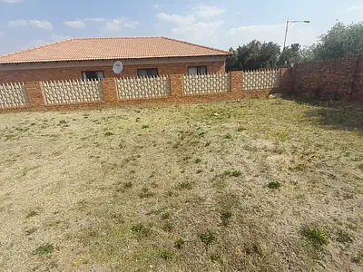 Vacant Land For Sale in Nigel - bkO9.webp