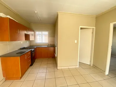 2 Bedroom Apartment For Sale in Rustenburg - oREj.webp