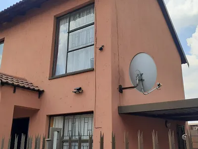 2 Bedroom Townhouse For Sale in Vanderbijlpark - ijps.webp