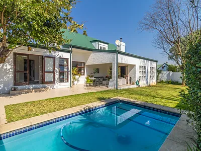 4 Bedroom House For Sale in Sandton - LklK.webp